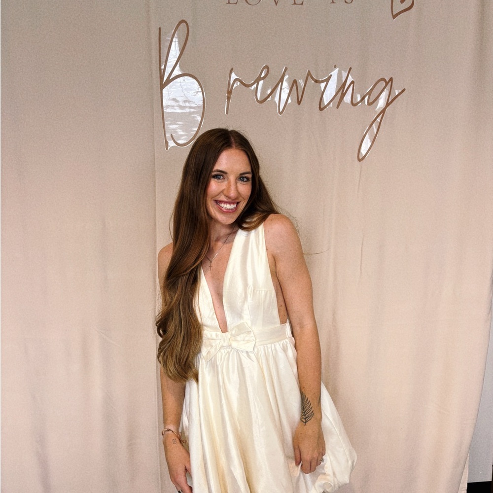 Elegant Cream Sleeveless Dress